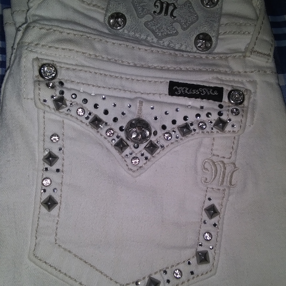 Miss Me Capris size 25